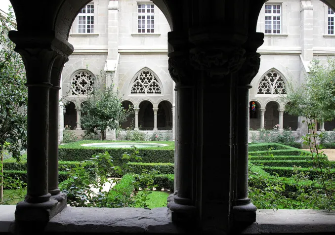 ©Archipat, CC BY-SA 3.0 Wikimedia Commons