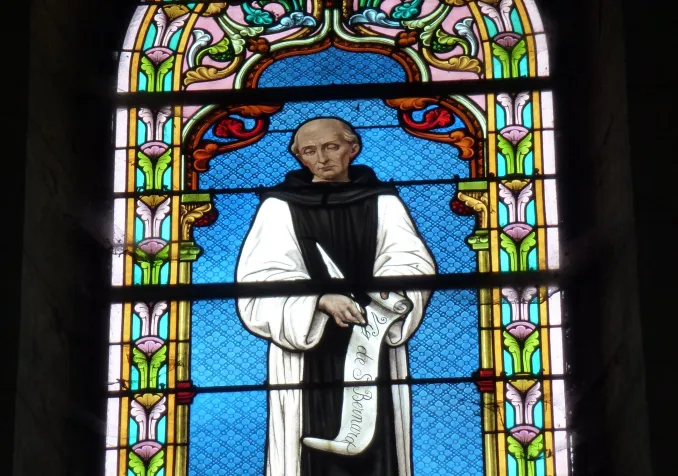 Vitrail de Guillaume de Saint-Thierry à l'Abbaye de Signy, dans l'Ardenne (F) © Havang(nl), CC0, Wikimedia Commons