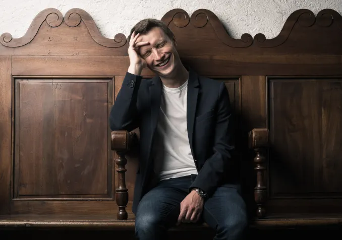 Guy-Baptiste est organiste titulaire au temple de La Tour-de-Peilz. En août, il deviendra le nouveau professeur d'orgue du Conservatoire de Lausanne. © Grégoire Fillion Guy-Baptiste est organiste titulaire au temple de La Tour-de-Peilz. En août, il deviendra le nouveau professeur d'orgue du Conservatoire de Lausanne. © Grégoire Fillion