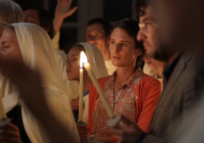 Le film «Les éblouis», sorti en salles cette semaine en Suisse romande, remet sur le devant de la scène la problématique des dérives sectaires. DR