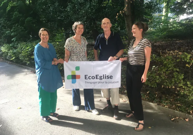 Comité de pilotage d'EcoEglise. De g. à d. Sophie de Rivaz, Ursula Peutot, Marc Roethlisberger, Lara-Florine Schmid. Manque Alexis Bourgeois. © EcoEglise