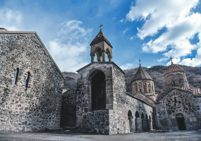 Le complexe monastique de Dadivank, construit entre le IXe et le XIIIe siècle, se situe dans une région qui a été cédée à l’Azerbaïdjan en 2020, ce qui a fait naître la crainte que les Azerbaïdjanais, à majorité musulmane, le saccagent. © David Ghahramanyan