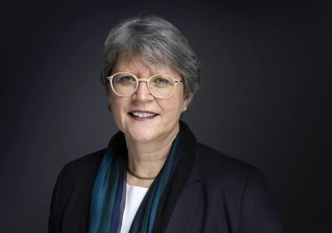 Entre éthique protestante et identité zurichoise, la présidente de l’Eglise évangélique réformée de Suisse Rita Famos réagit à la débâcle de la deuxième banque nationale. Keystone