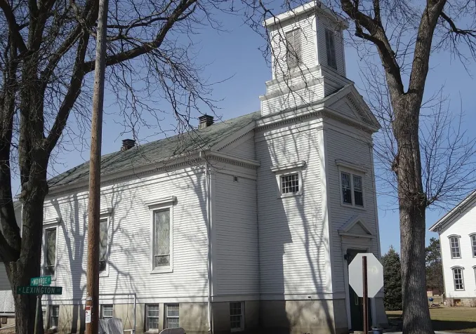 ©Corey Coyle, CC BY 3.0 Wikimedia Commons