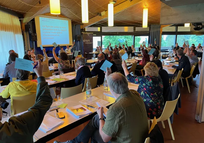 Les délégués au Synode de l'Église réformée du canton de Neuchâtel se sont réunis le 1er juin au Louverain. © DR Les délégués au Synode de l'Église réformée du canton de Neuchâtel se sont réunis le 1er juin au Louverain. © DR