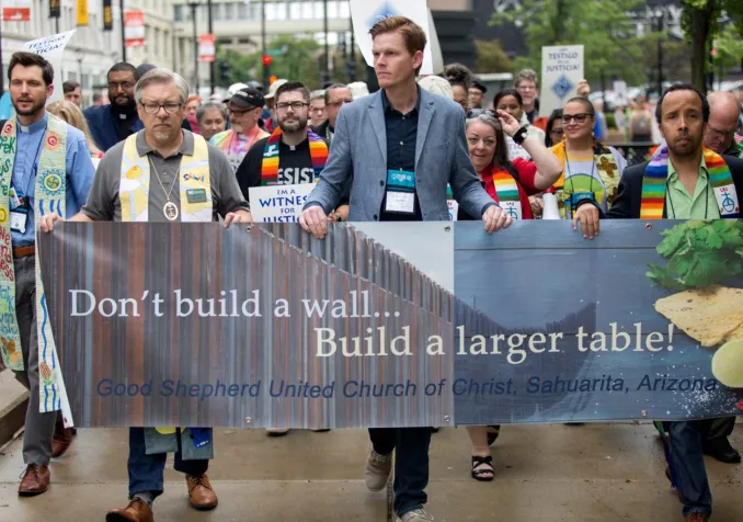 Le pasteur Randy J. Mayer, de la Good Shepard Church of Christ en Arizona, est engagé depuis plus de vingt ans auprès des migrants à la frontière entre le Mexique et les Etats-Unis. DR