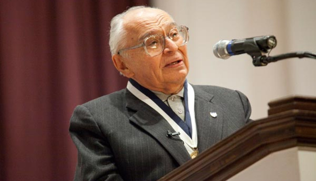 Gustavo Gutiérrez en 2009 Gustavo Gutiérrez en 2009 / ©Flickr/Elmhurst University