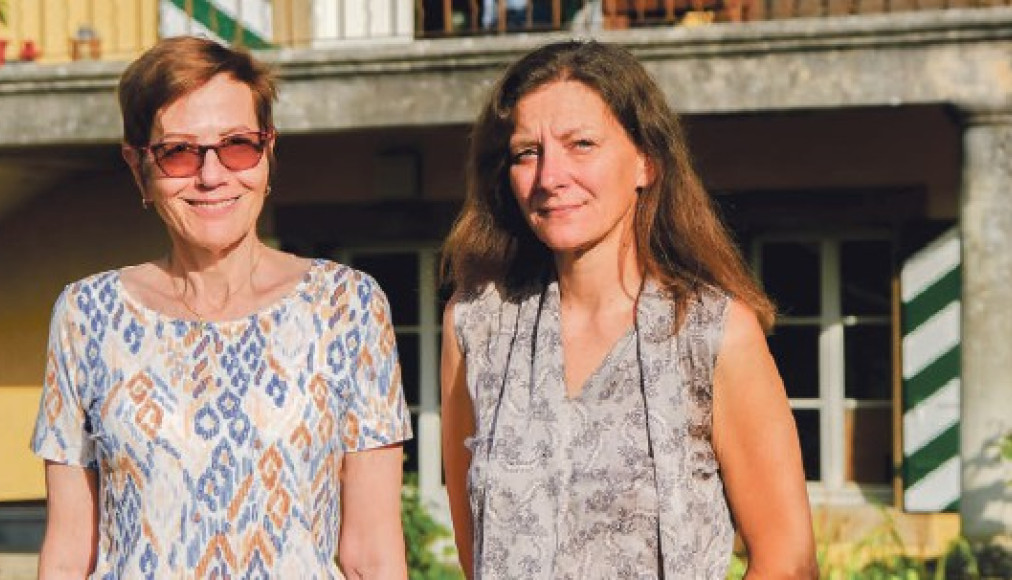 La pasteure Chantal Rapin (à gauche) et la diacre Christel Matthey préparent leur premier festival. / ©Elise Dottrens