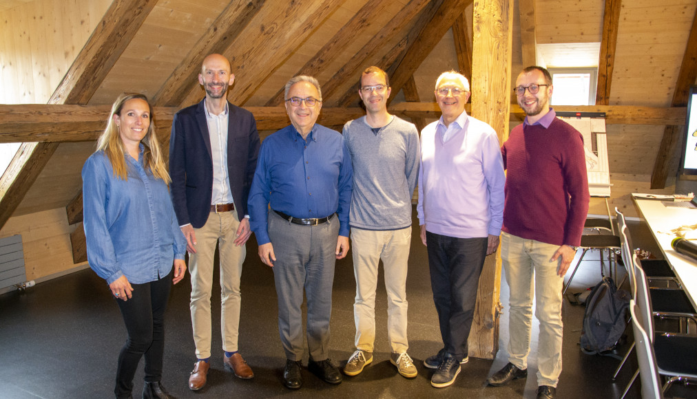 De gauche à droite: Anne Brasey, Christian Schülé, Gaëtan Tornay, (président de l’ASVF), Massimo Tedeschi (président de l’association européenne), Jean-François Tosetti, Jacques Chevin. De gauche à droite: Anne Brasey, Christian Schülé, Gaëtan Tornay, (président de l’ASVF), Massimo Tedeschi (président de l’association européenne), Jean-François Tosetti, Jacques Chevin. / © ASVF