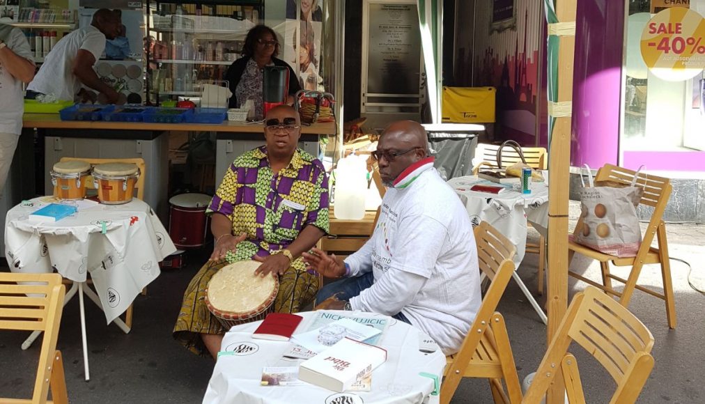 Des sonorités de djembé invitent à venir à la rencontre des Eglises africaines issues de la migration au stand de la braderie. Ici en 2018. Des sonorités de djembé invitent à venir à la rencontre des Eglises africaines issues de la migration au stand de la braderie. Ici en 2018. / DR