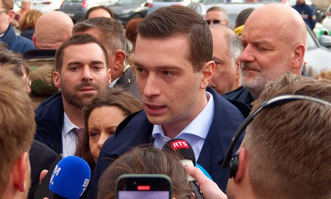 Jordan Bardella à Belfort en mars 2024 ©Thomas Bresson, CC BY 4.0 Wikimedia Commons