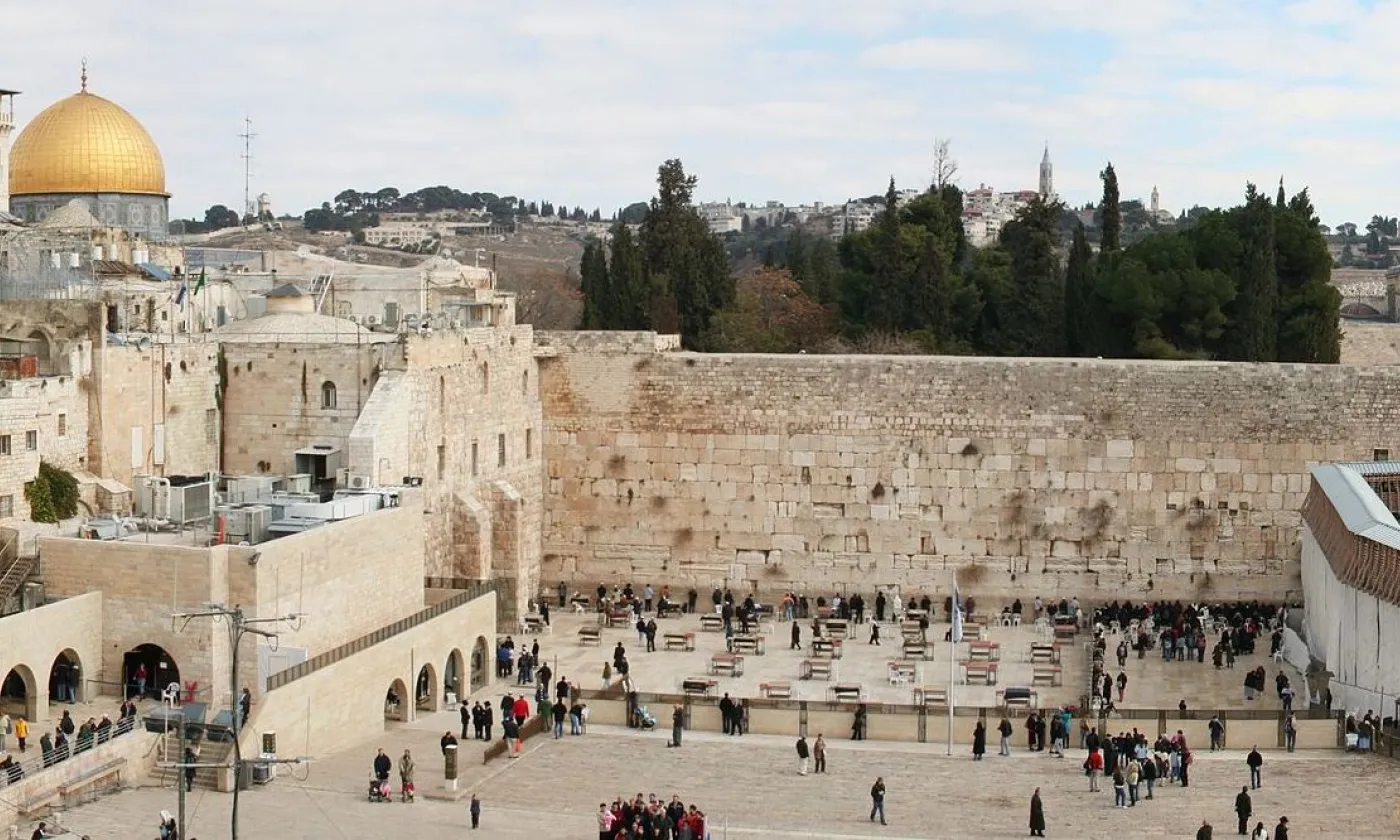 Le Mur des Lamentations, Jérusalem ©Sheepdog85, CC BY-SA 3.0, Wikimedia Commons