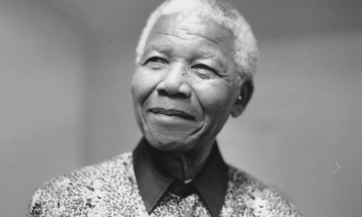 Nelson Mandela en 2000 ©Library of the London School of Economics and Political Science, No restrictions, via Wikimedia Commons