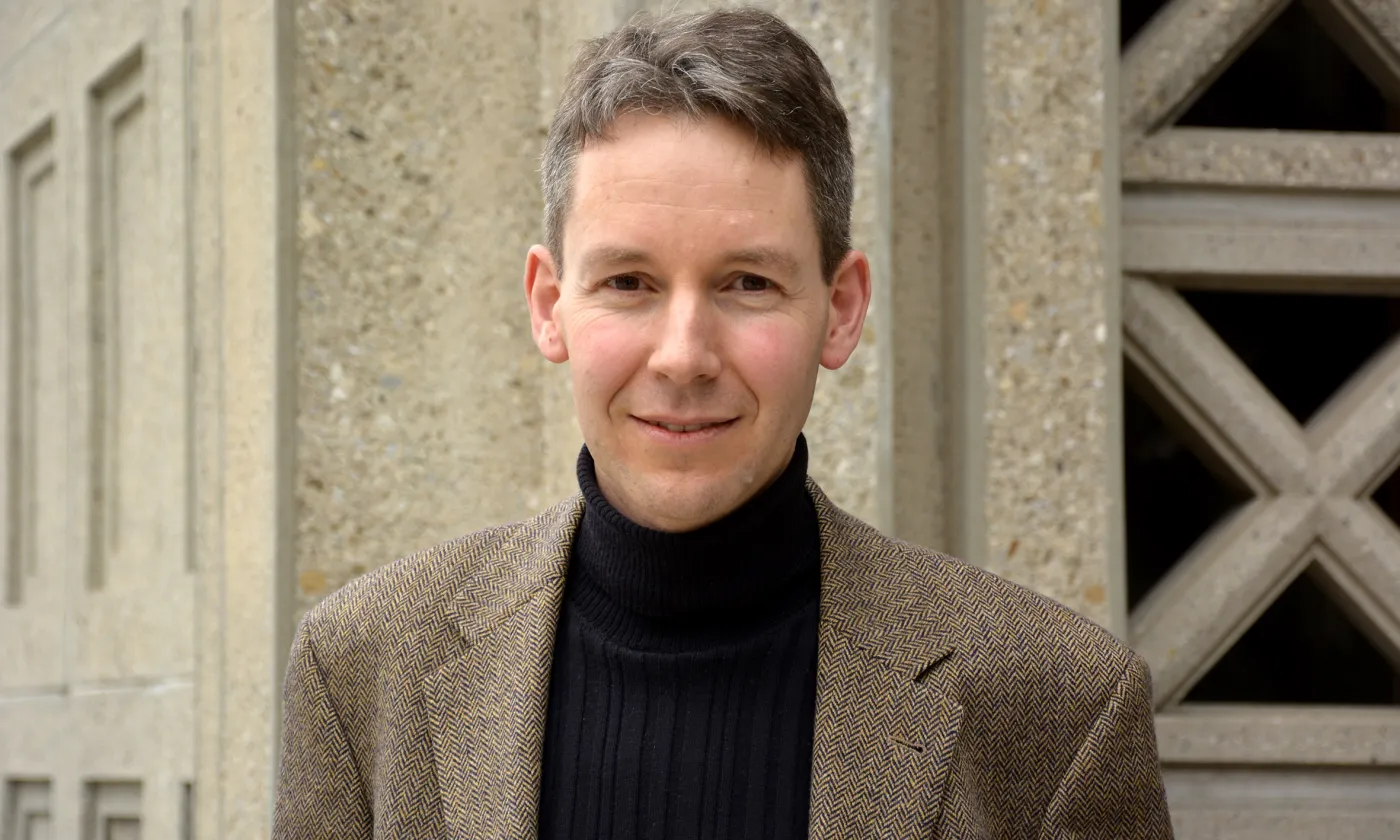 Professeur Hansjörg Schmid - DR Unicom / UniFR DR Unicom / UniFR