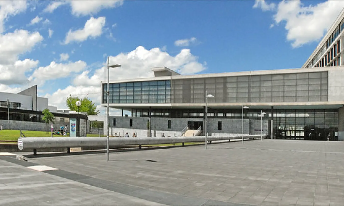 Université de Cergy-Pontoise ©Flikr/Jean-Pierre Dalbéra