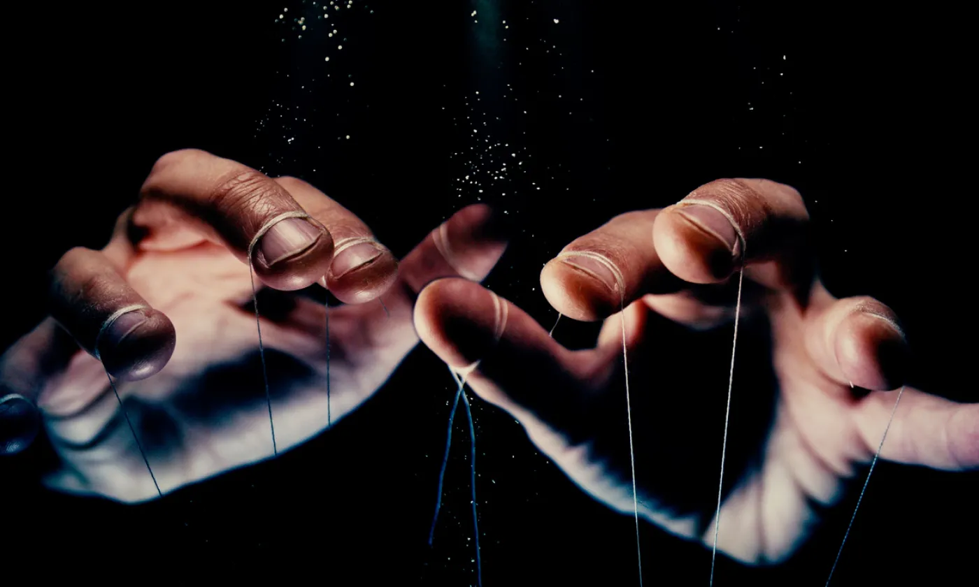 Rapport sur les dérives sectaires en France ©iStock/Spencer Whalen