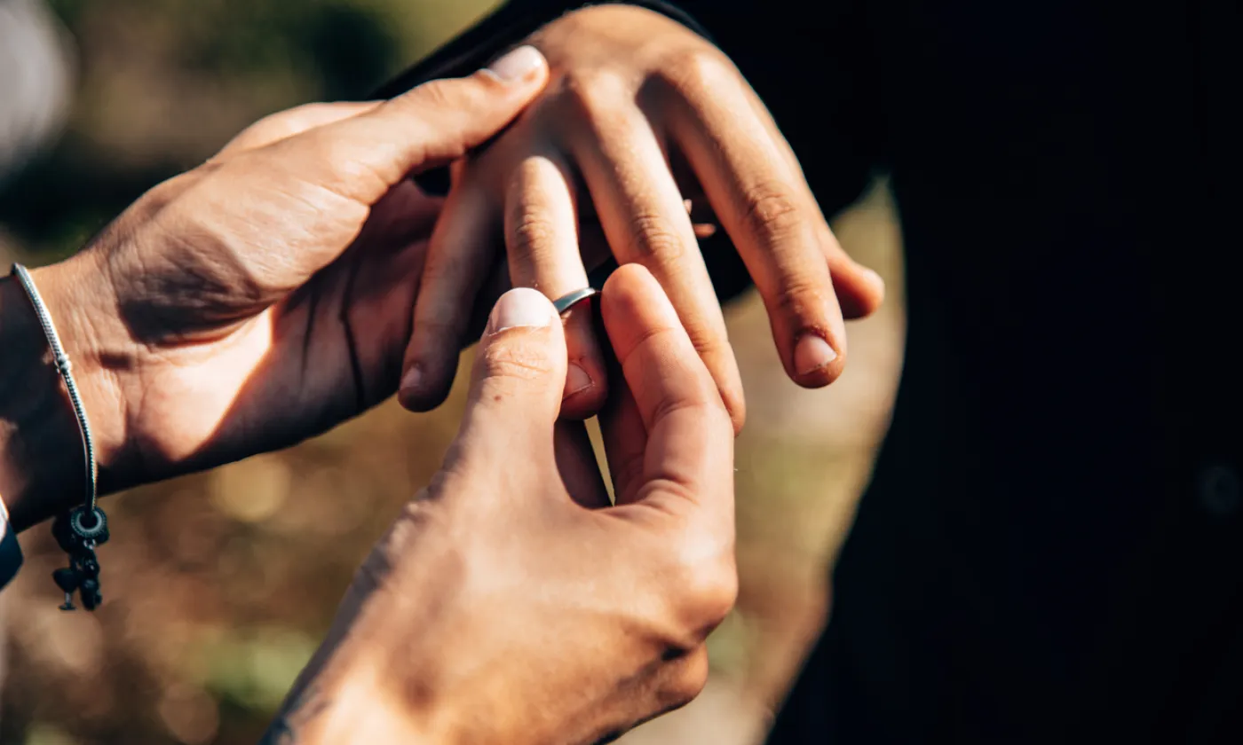 Les Eglises réformées de Suisse romande prêtes à bénir le mariage civil pour les couples de même sexe iStock/franckreporter