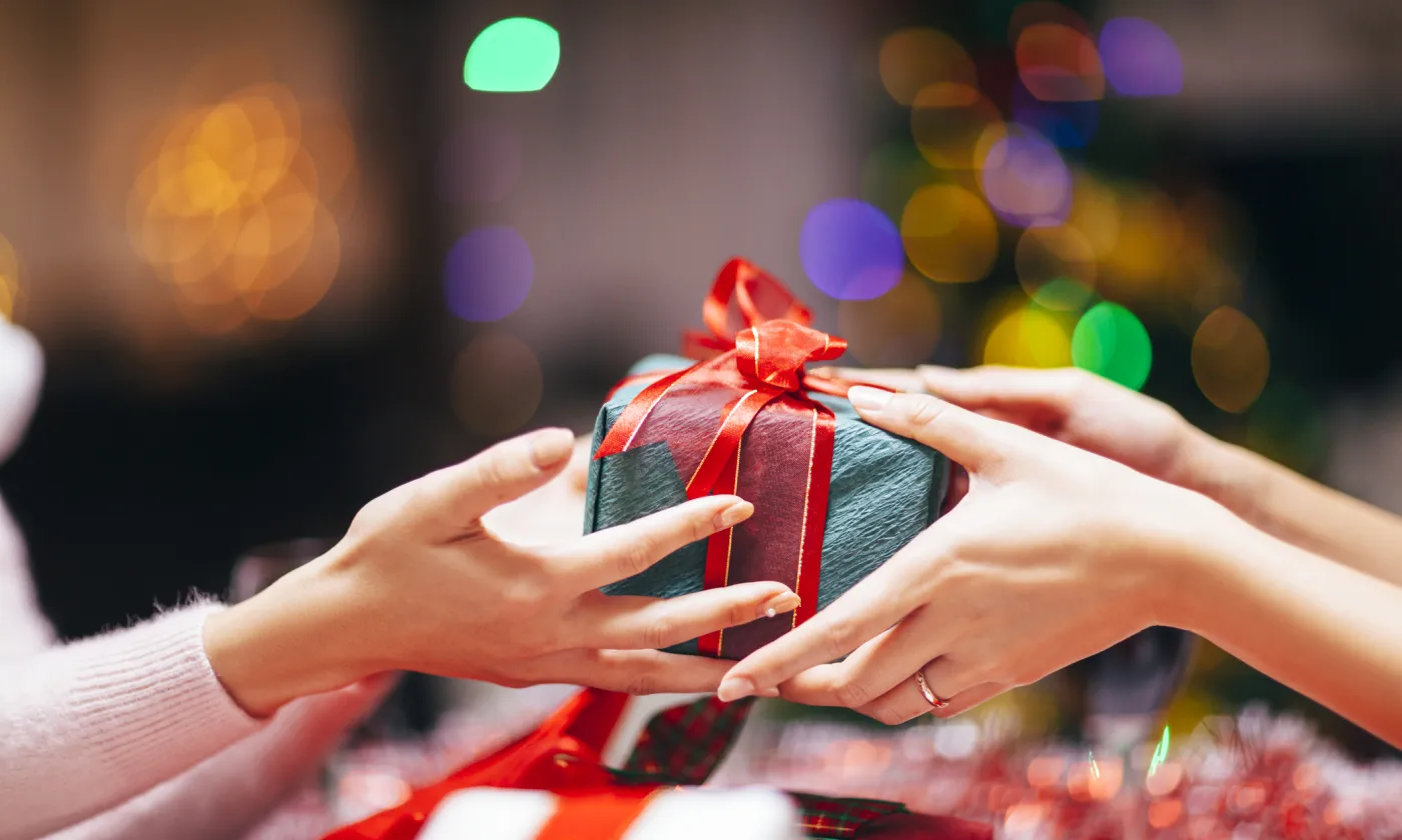 Le cadeau est un fait social. © iStock/recep-bg