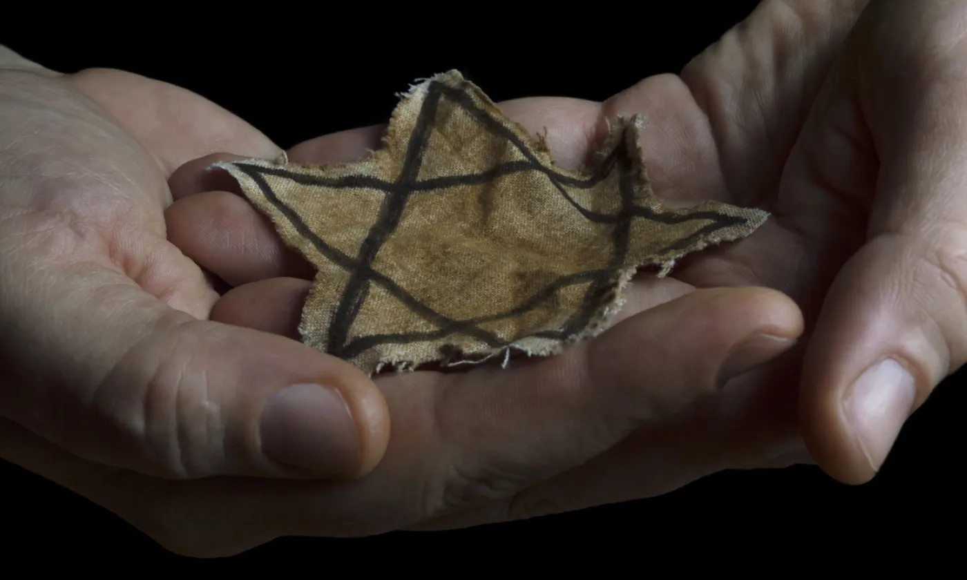 Quand l’étoile jaune refait surface ©iStock/SandraMatic