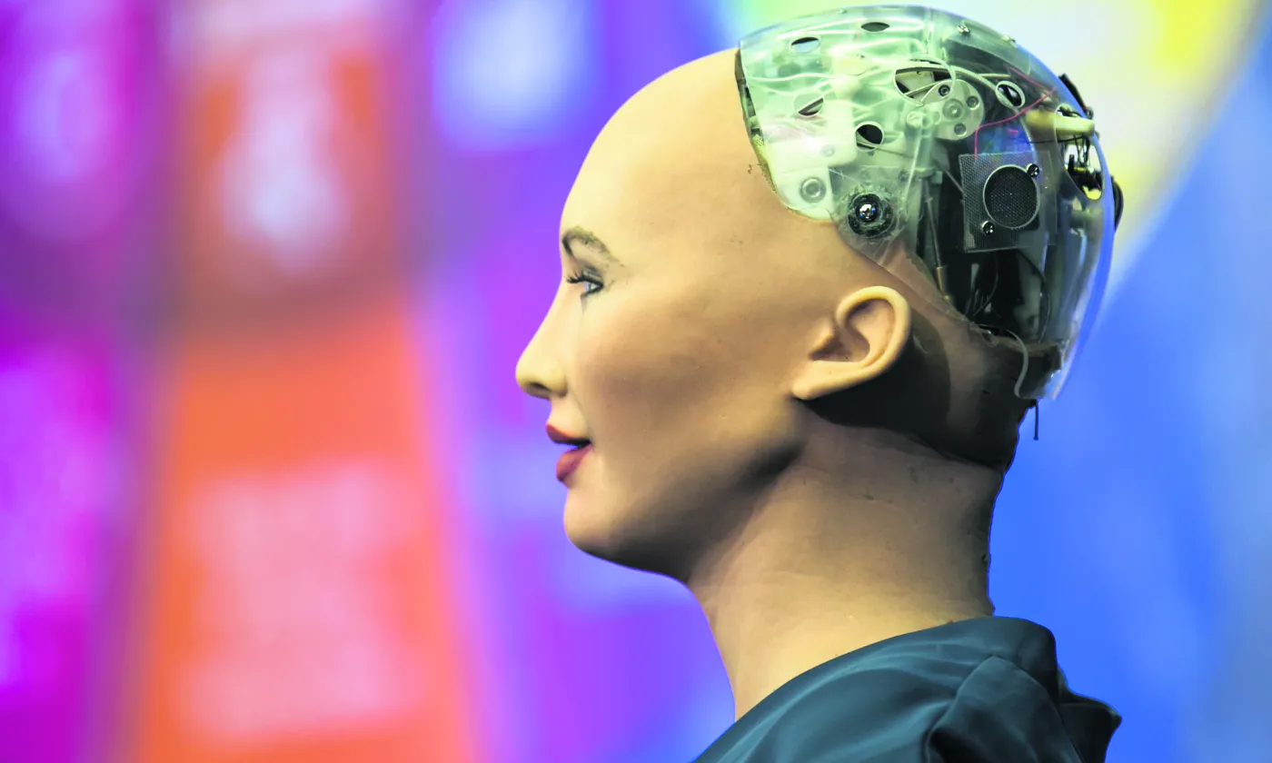 Sophia, développé par l’entreprise chinoise Hanson Robotics, a été le premier androïde à obtenir une pseudo «citoyenneté» saoudienne en 2017. © CC(by) ITU - R Farrell