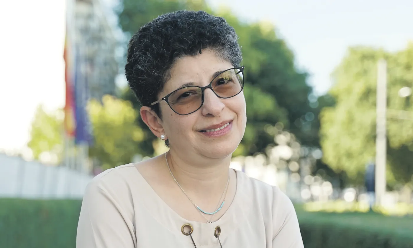 Azza Karam © Max Idje