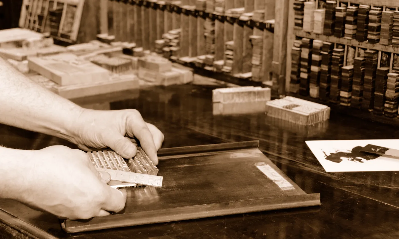 La Linotype permettant la saisie au clavier et la fabrication de lignes de caractères en plomb a révolutionné l’imprimerie de la fn du XIXe siècle. Elle a été utilisée jusqu’à la fn des années 1970. © iStock