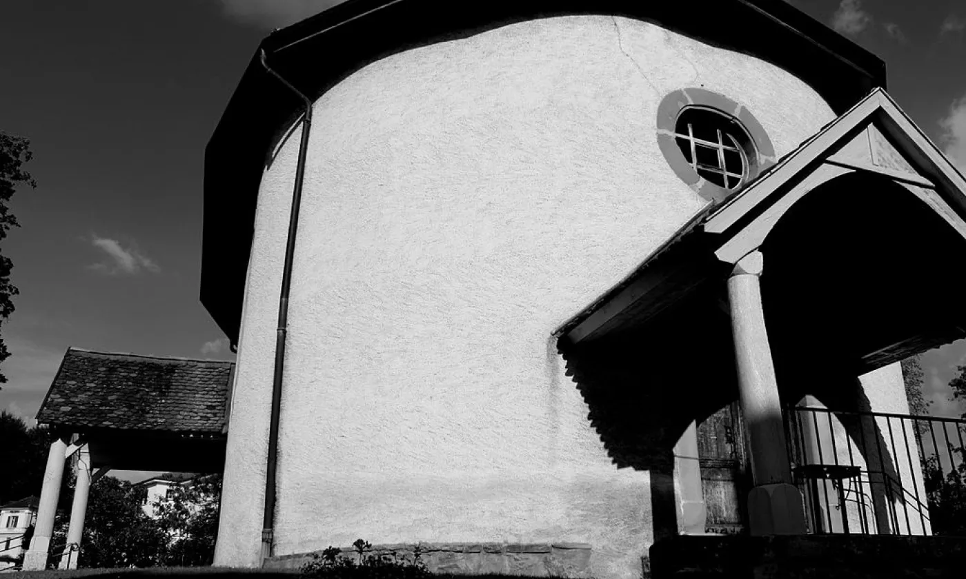 Oron,_Eglise_réformée,_entrée_principale (©Odrade123, CC BY-SA 3.0 Wikimedia Commons)