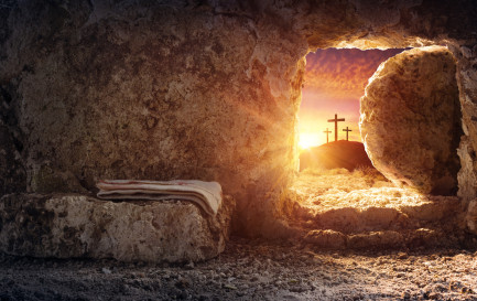 À Pâques, les chrétiens célèbrent deux événements en un: la mort de Jésus sur la croix, ce fameux Vendredi saint, et sa résurrection, intervenue au matin de Pâques. / IStock